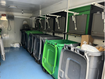 貓先生智能垃圾房，垃圾分類設(shè)備廠家，定時(shí)定點(diǎn)垃圾收集點(diǎn)建設(shè)