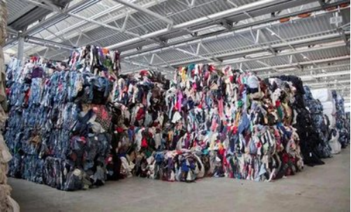 貓先生智能廢品回收箱，再生資源收集柜，小區(qū)垃圾回收站生產(chǎn)廠家